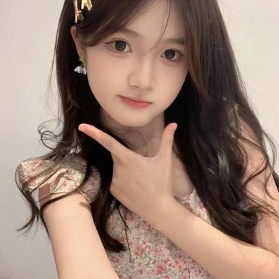 院子里的女人